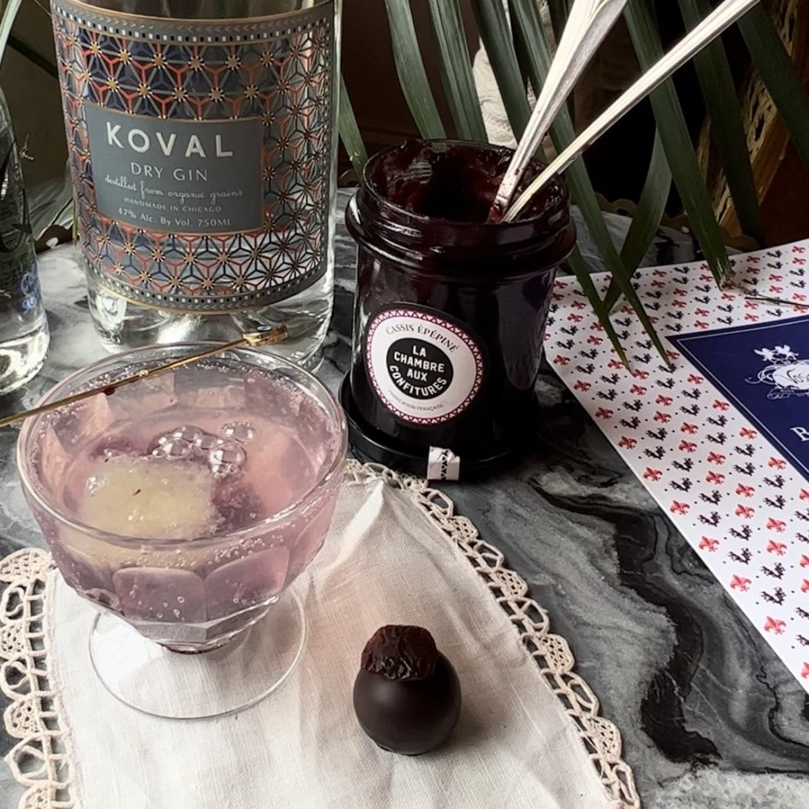 vosges-haut-chocolat-blog/cassis-jam-gin-cocktail