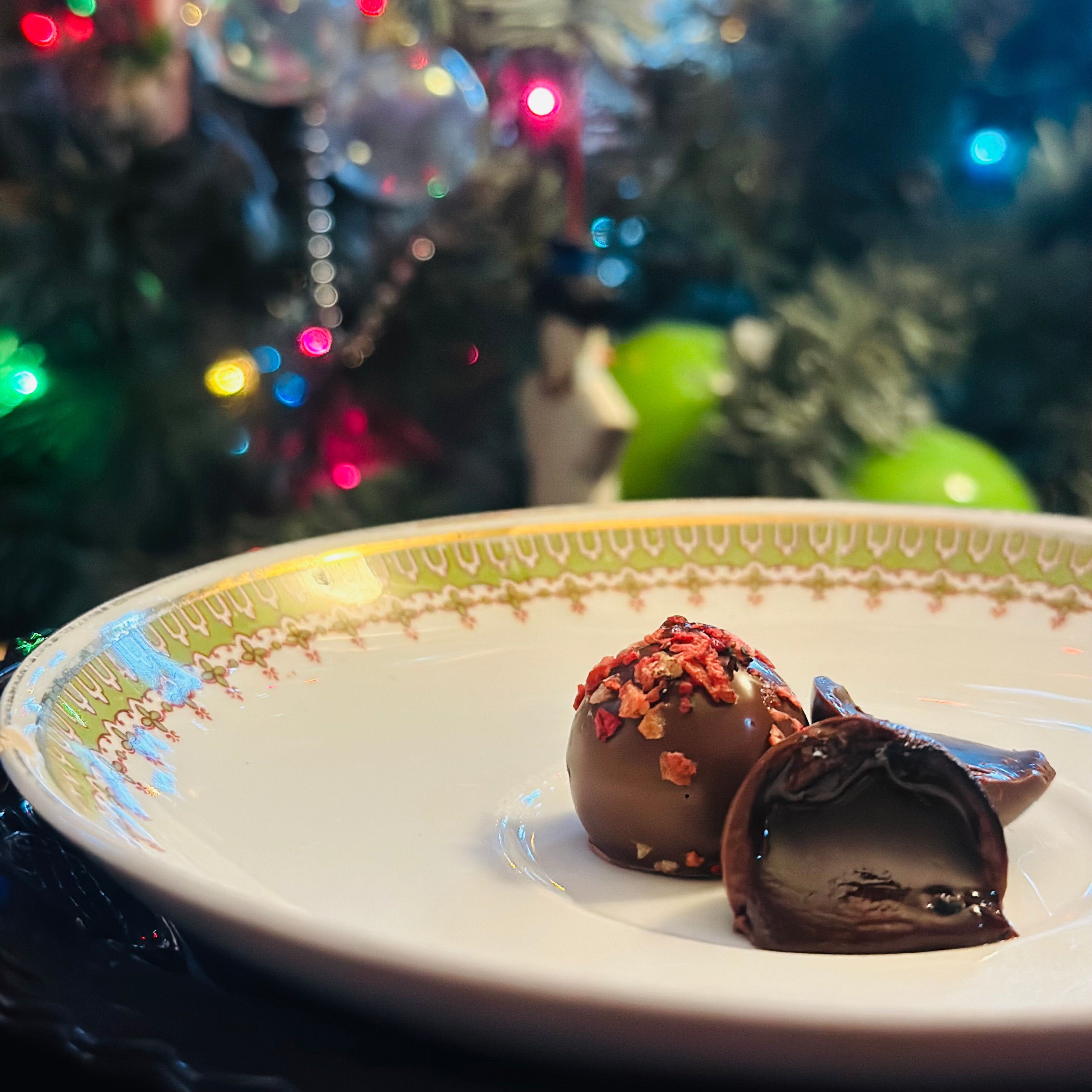 the-2023-advent-experience/day-6-dulce-de-leche-truffle
