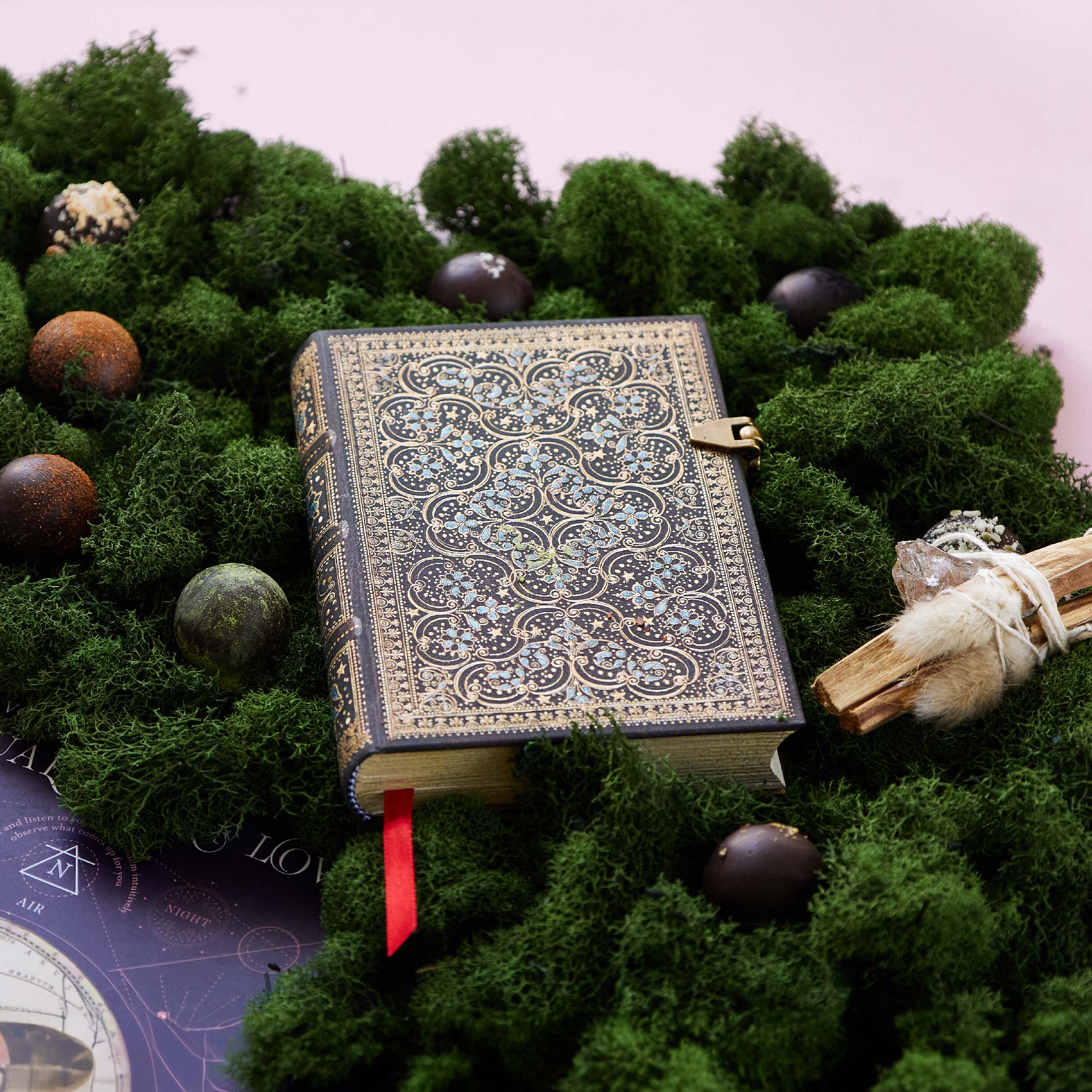 vosges-haut-chocolat-blog/a-chocolate-ritual-for-self-love