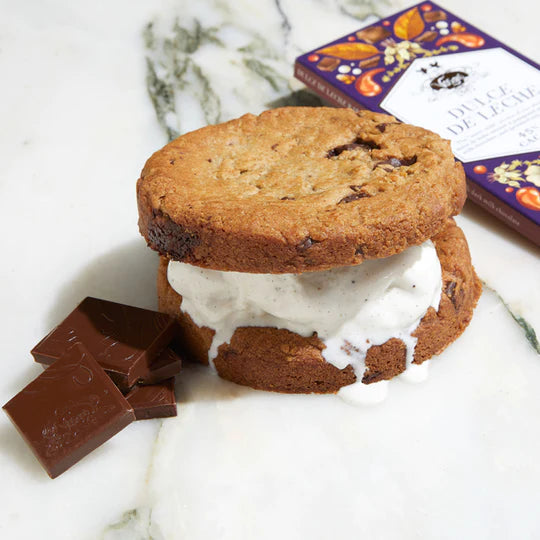 dulce de leche ice cream sandwich