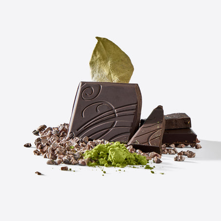 matcha-green-tea-spirulina-super-dark-trade-chocolate-bar